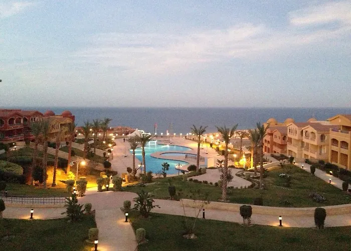 At Porto Sokhna * Ajn-Szuhna